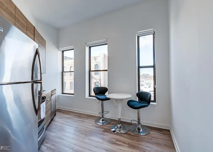 747 Lofts By Redawning - River West, Second Floor Hotel Chicago