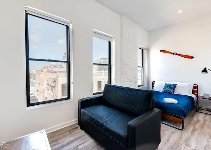 747 Lofts By Redawning - River West, Second Floor