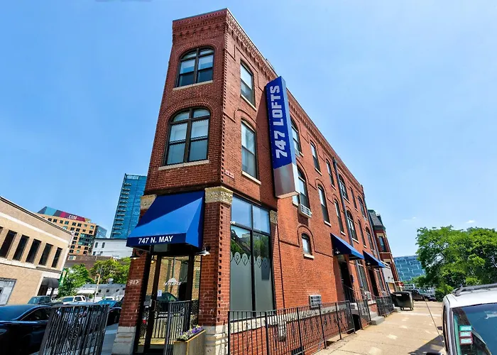 747 Lofts By Redawning - River West, Second Floor