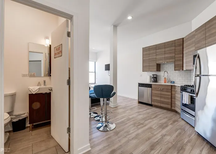 747 Lofts By Redawning - River West, Second Floor Hotel Chicago