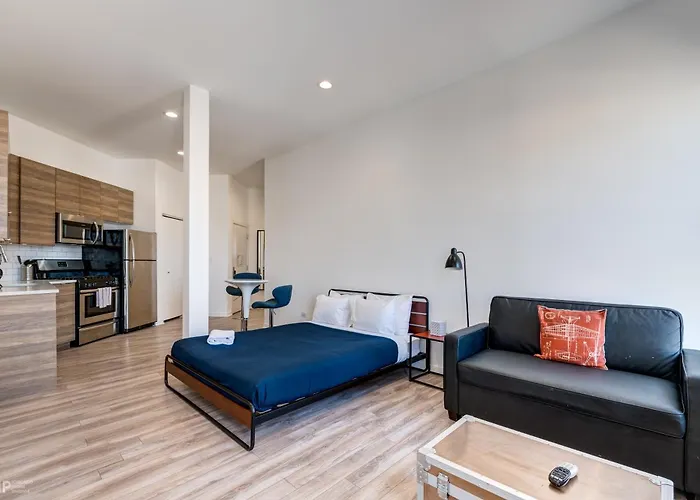 747 Lofts By Redawning - River West, Second Floor